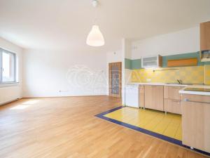 Pronájem bytu 2+kk, Praha - Hloubětín, Krylovecká, 61 m2