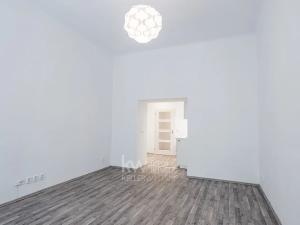 Pronájem bytu 1+1, Praha - Vyšehrad, Neklanova, 32 m2