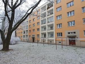 Pronájem bytu 2+1, Praha - Veleslavín, Na okraji, 51 m2