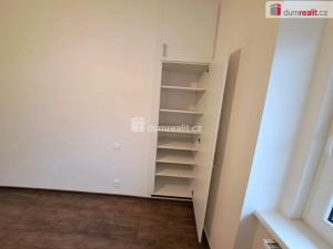 Pronájem bytu 2+kk, Praha - Nusle, Sinkulova, 43 m2