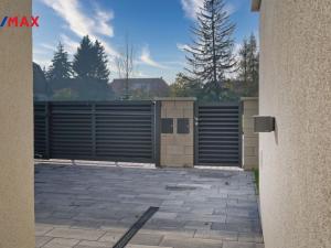 Prodej rodinného domu, Vestec, Čechova, 300 m2