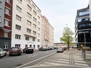 Pronájem bytu 2+kk, Praha - Holešovice, U garáží, 45 m2