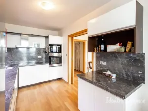 Pronájem bytu 3+1, Praha - Chodov, V jezírkách, 64 m2