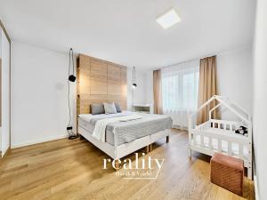 Prodej bytu 2+kk, Znojmo, náměstí Svobody, 102 m2