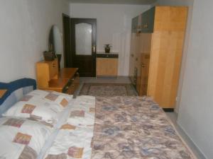 Pronájem bytu 2+1, Průhonice, Říčanská, 72 m2