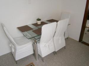 Pronájem bytu 2+1, Průhonice, Říčanská, 72 m2
