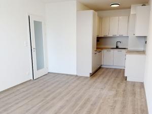 Pronájem bytu 2+kk, Praha - Dolní Měcholupy, Kardausova, 62 m2