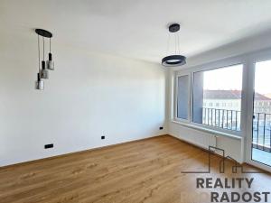 Pronájem bytu 2+kk, Praha - Vysočany, Kolbenova, 60 m2