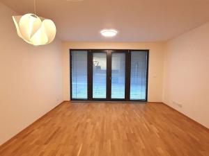 Pronájem bytu 2+kk, Praha - Hodkovičky, Šenácká, 71 m2