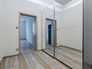 Pronájem bytu 2+kk, Praha - Holešovice, Šimáčkova, 50 m2