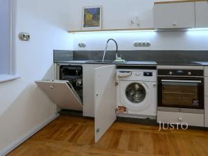 Pronájem bytu 2+kk, Praha - Holešovice, Veletržní, 66 m2