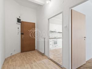 Pronájem bytu 2+kk, Praha - Smíchov, Kmochova, 47 m2