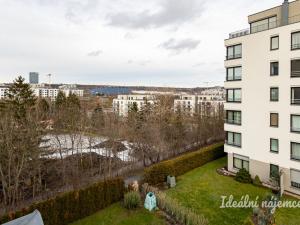 Pronájem bytu 1+kk, Praha - Vysočany, Sousedíkova, 31 m2