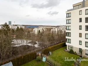 Pronájem bytu 1+kk, Praha - Vysočany, Sousedíkova, 31 m2