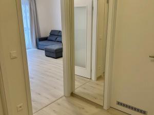 Pronájem bytu 2+kk, Praha - Kbely, Sedlářova, 60 m2