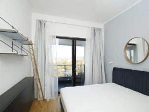 Pronájem bytu 2+kk, Praha - Holešovice, Sanderova, 58 m2