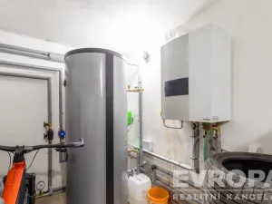 Prodej rodinného domu, Praha - Suchdol, Armádní, 400 m2