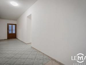 Prodej rodinného domu, Dolany, 350 m2