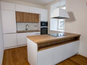 Prodej bytu 3+kk, Liberec, Na Ladech, 93 m2