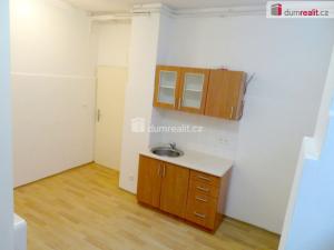 Pronájem bytu 1+kk, Praha - Smíchov, Mošnova, 21 m2