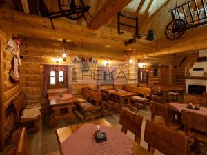 Prodej restaurace, Stráž nad Nisou, 900 m2