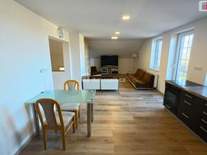 Prodej rodinného domu, Bystřice - Ouběnice, 300 m2