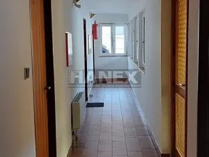 Pronájem bytu 1+kk, Praha - Hlubočepy, Pod Žvahovem, 25 m2