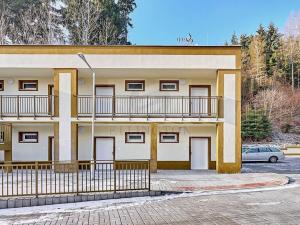 Pronájem bytu 1+kk, Ostrov - Horní Žďár, 26 m2