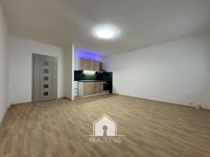 Pronájem bytu 1+kk, Ústí nad Labem, Spartakiádní, 32 m2