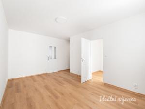 Pronájem bytu 4+kk, Praha - Modřany, Mádrova, 72 m2