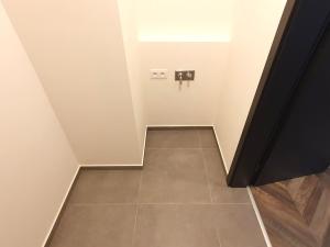 Pronájem bytu 2+kk, Praha - Vysočany, Kolbenova, 58 m2