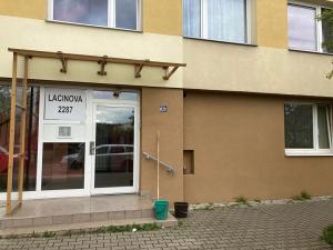 Pronájem bytu 3+kk, Kladno, Lacinova, 61 m2