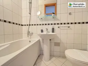 Prodej bytu 4+kk, Novalja, Chorvatsko, 68 m2