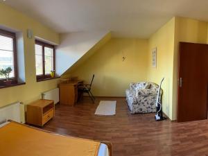 Pronájem bytu 3+kk, Jesenice, Za Rybníkem, 86 m2