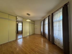 Prodej bytu 2+kk, Praha - Vinohrady, Záhřebská, 69 m2