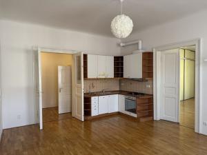 Prodej bytu 2+kk, Praha - Vinohrady, Záhřebská, 69 m2