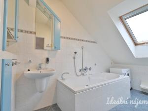 Pronájem bytu 2+kk, Brno, Zemědělská, 52 m2