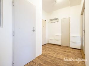 Pronájem bytu 2+kk, Praha - Holešovice, Jankovcova, 52 m2