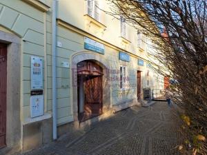 Pronájem obchodního prostoru, Jindřichův Hradec, Masarykovo náměstí, 15 m2