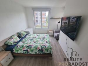 Pronájem bytu 2+kk, Praha - Čakovice, Bermanova, 58 m2