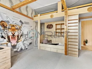 Prodej bytu 3+1, Liberec - Liberec III-Jeřáb, nám. Soukenné, 126 m2