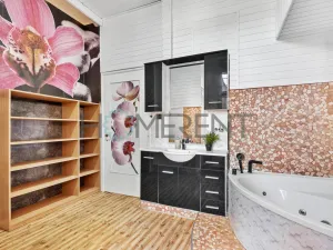 Prodej bytu 3+1, Liberec - Liberec III-Jeřáb, nám. Soukenné, 126 m2