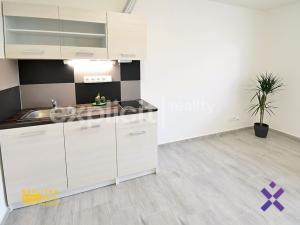 Pronájem bytu 1+kk, Zlín - Malenovice, Tečovská, 26 m2