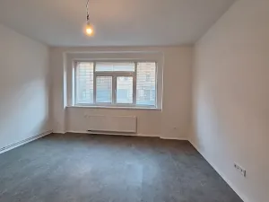 Pronájem bytu 1+kk, Praha - Břevnov, Bělohorská, 26 m2