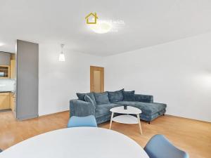 Prodej bytu 2+kk, Praha - Zbraslav, Pickova, 64 m2