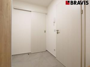 Pronájem bytu 1+kk, Brno - Pisárky, Hroznová, 28 m2