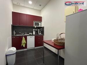 Prodej skladu, Praha - Satalice, Trabantská, 4300 m2