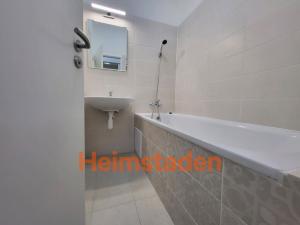 Pronájem bytu 2+1, Karviná - Nové Město, tř. Osvobození, 55 m2