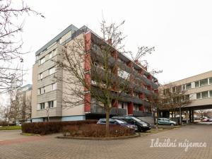 Pronájem bytu 1+kk, Praha - Letňany, Kostomlatská, 49 m2