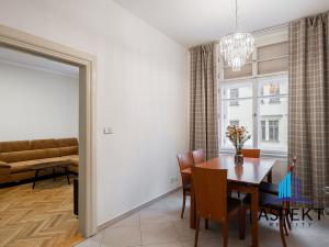 Pronájem bytu 2+1, Praha - Staré Město, Kaprova, 82 m2